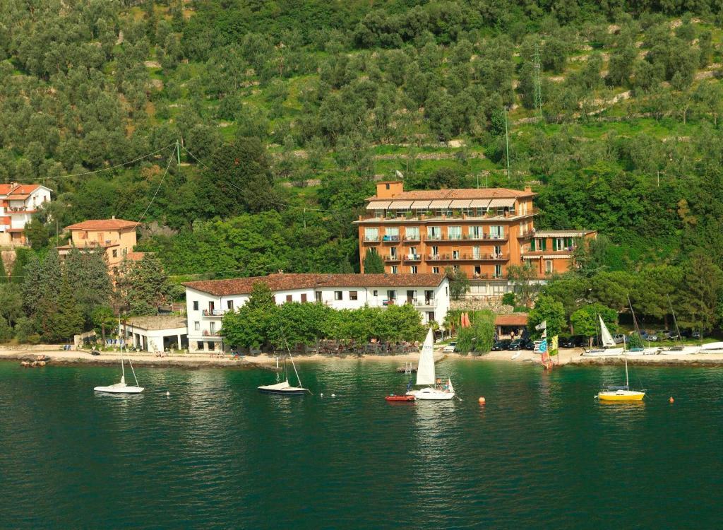Hotel Nike Brenzone sul Garda Exterior foto